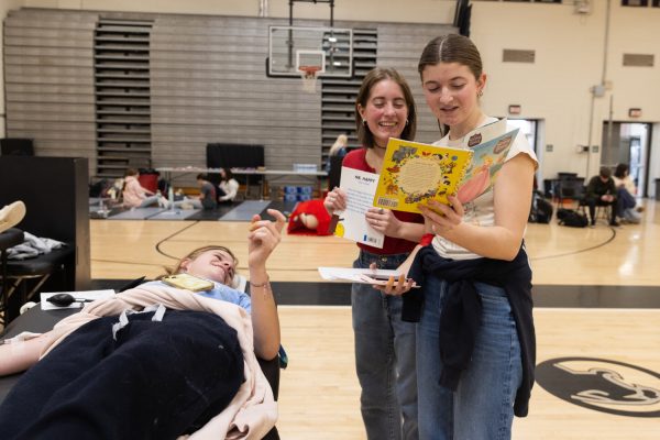 Navigation to Story: PHOTOS: Student Council hosts annual Red Cross blood drive