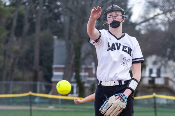 Navigation to Story: Junior softball pitcher hits 300 career strikeouts