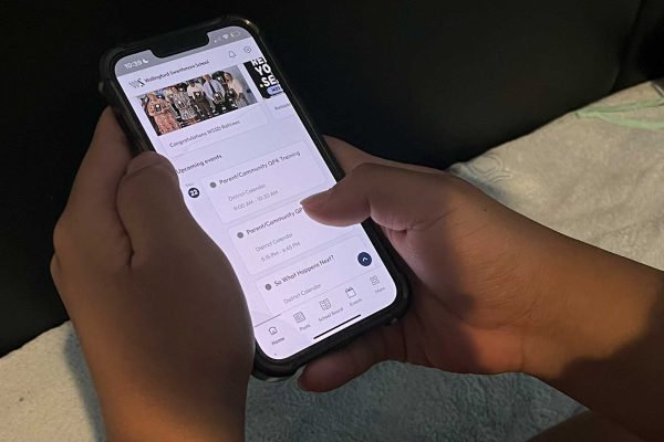 Navigation to Story: New WSSD app enhances school communications with community