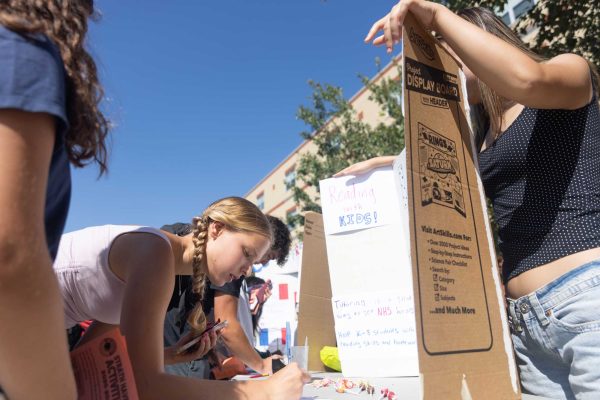 Navigation to Story: Annual Activities Fair offers banquet of opportunities