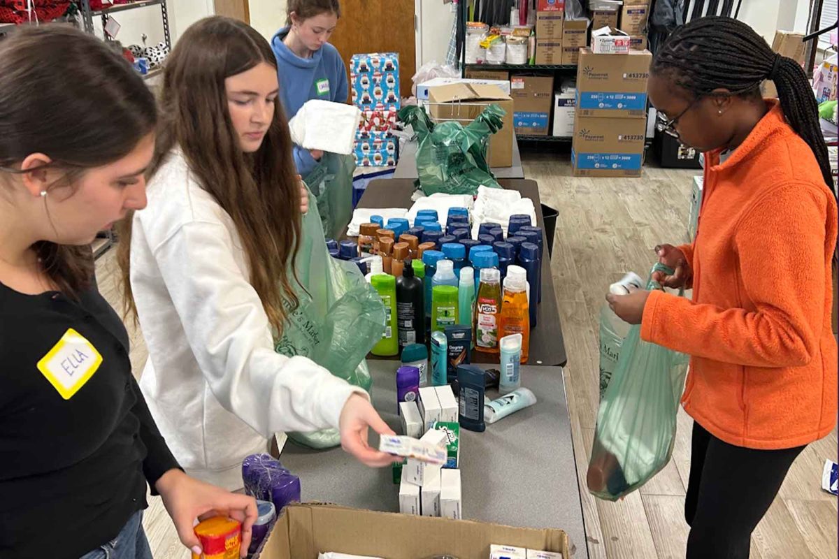 Strath Haven students from Interact Club volunteer at the Access Center, located in Chester.