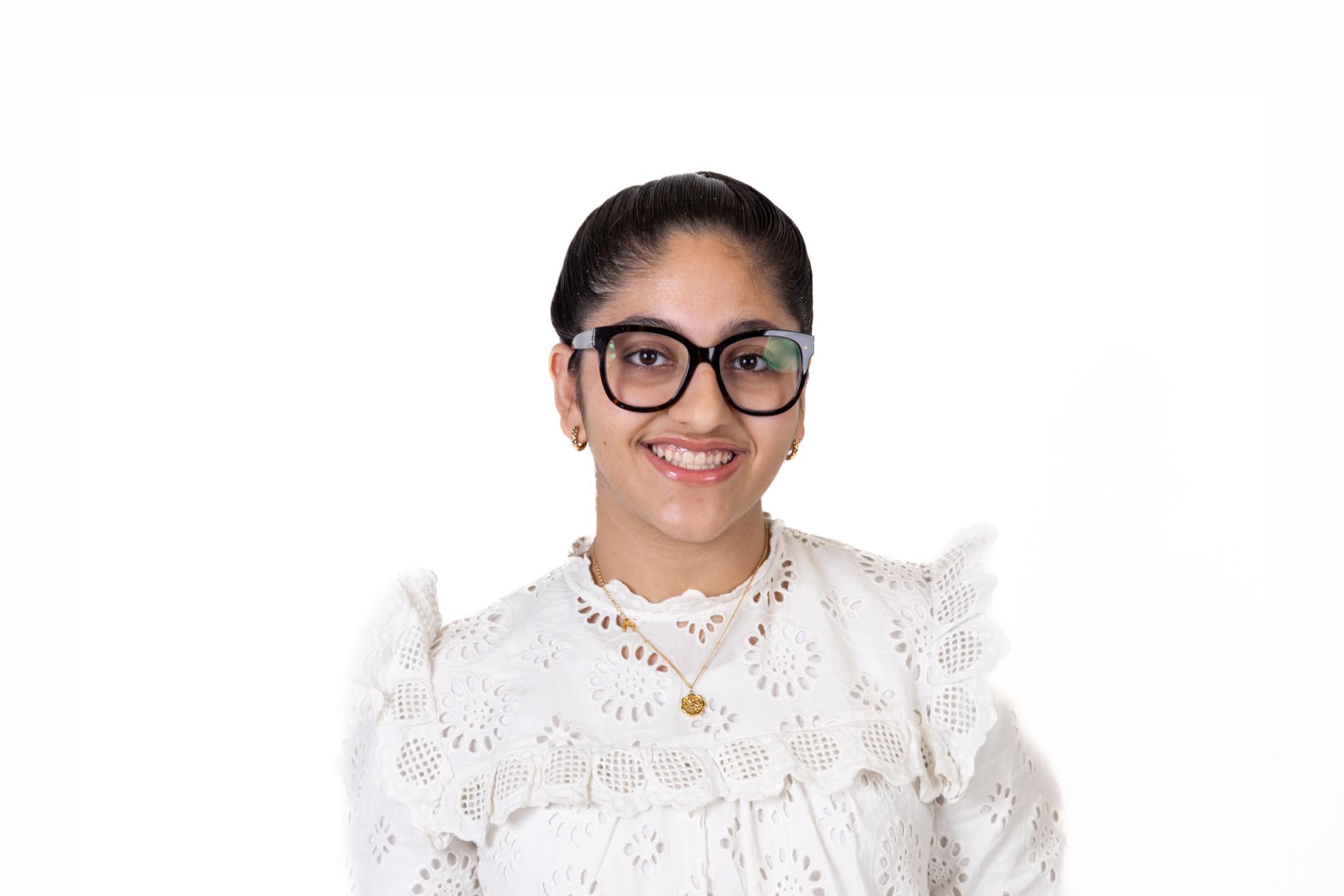 Kavya Bhola '28